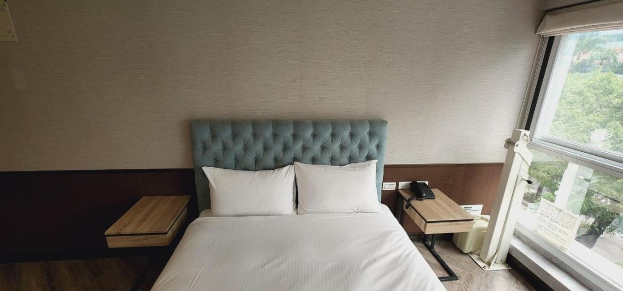 Ximen Garden Inn Taipei Bagian luar foto