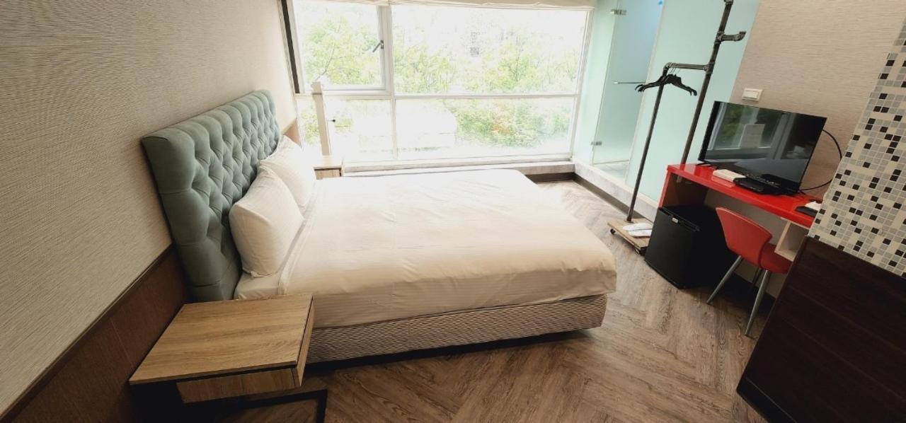 Ximen Garden Inn Taipei Bagian luar foto