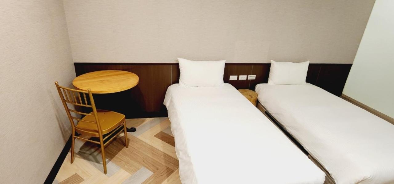 Ximen Garden Inn Taipei Bagian luar foto